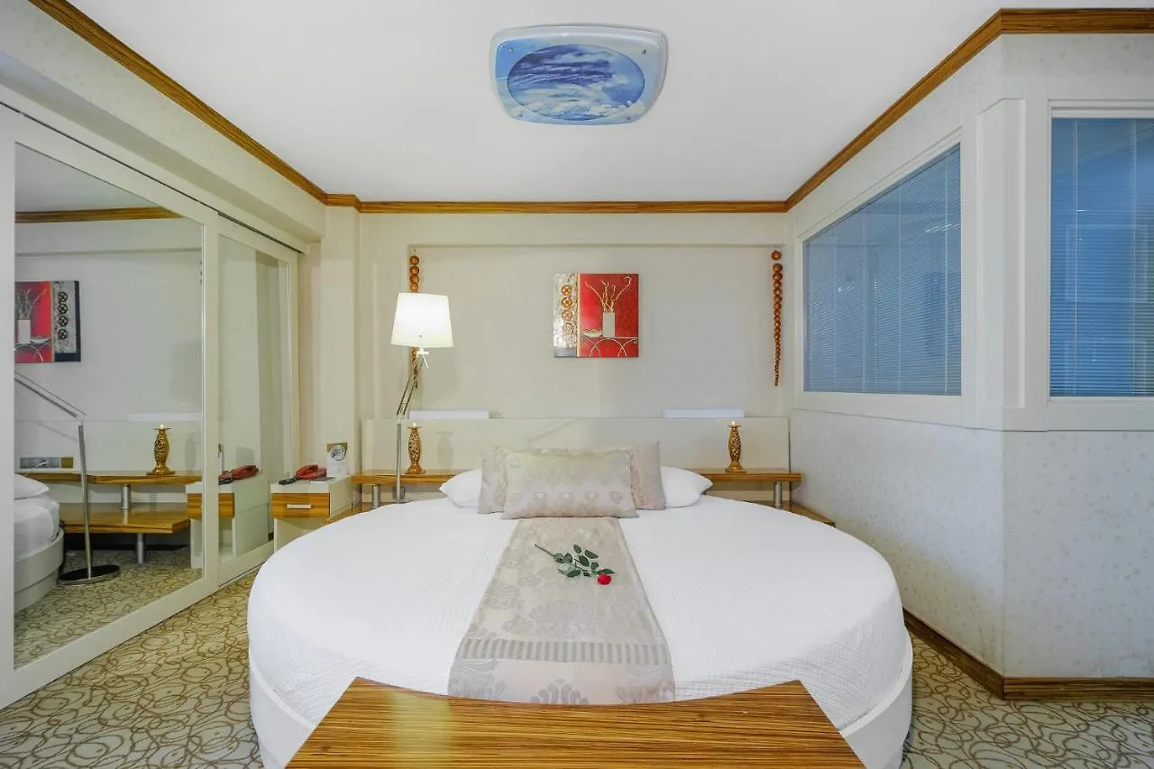 Oglakcioglu Park Boutique Hotel İzmir