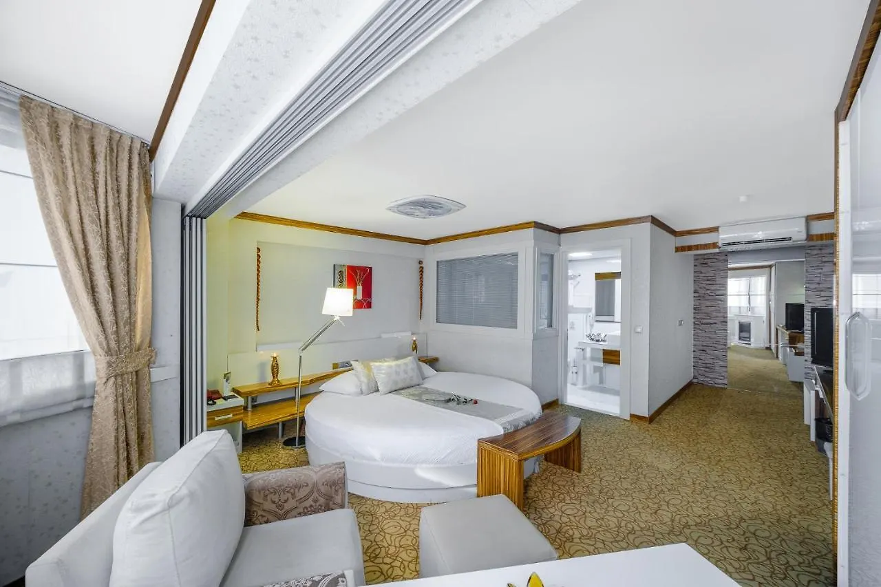 Oglakcioglu Park Boutique Hotel İzmir