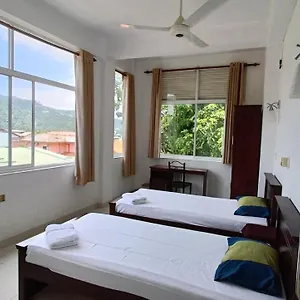  Guest house Smile Hub -youth Hostel- Sri Lanka
